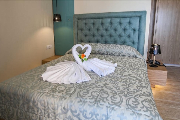 Paradise Lost Hotel-Apartments